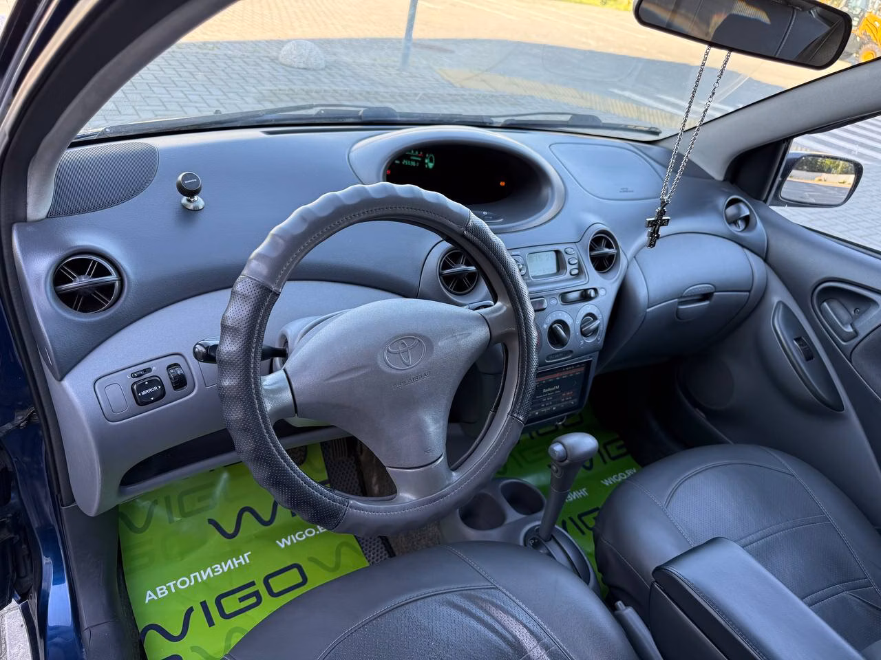 Toyota Yaris фото 15