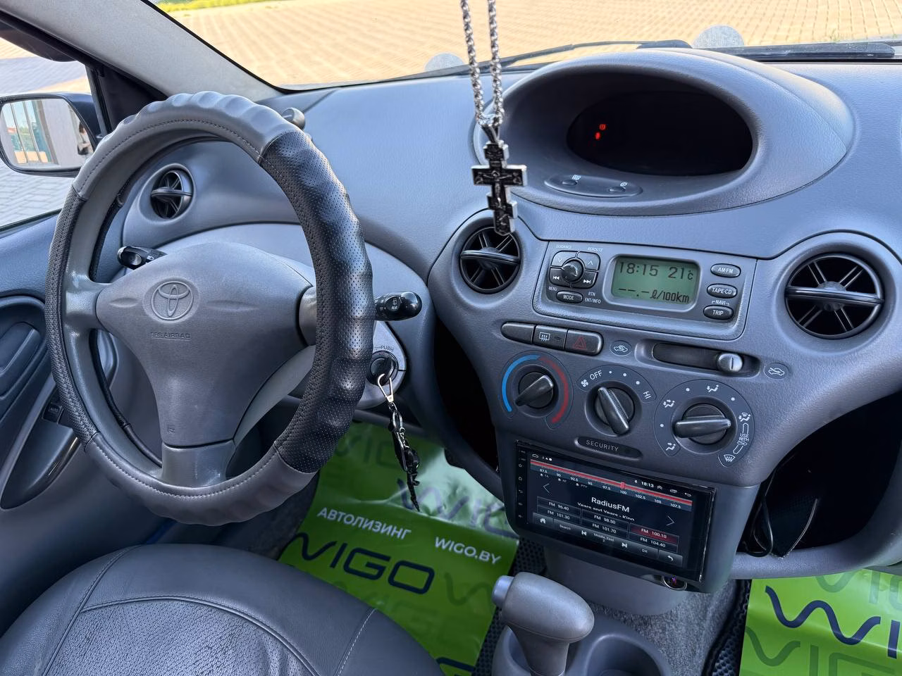 Toyota Yaris фото 19