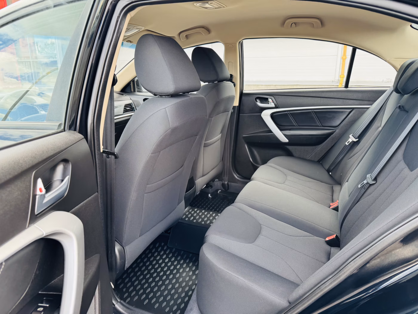 Geely Emgrand фото 6