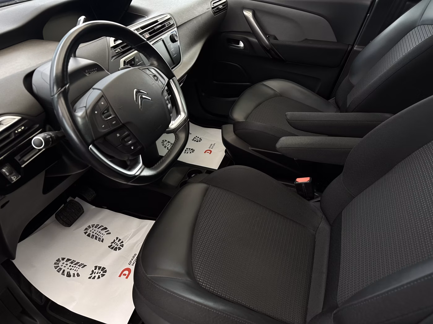 Citroen C4 Grand Spacetourer фото 9