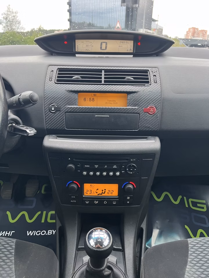 Citroen C4 фото 13
