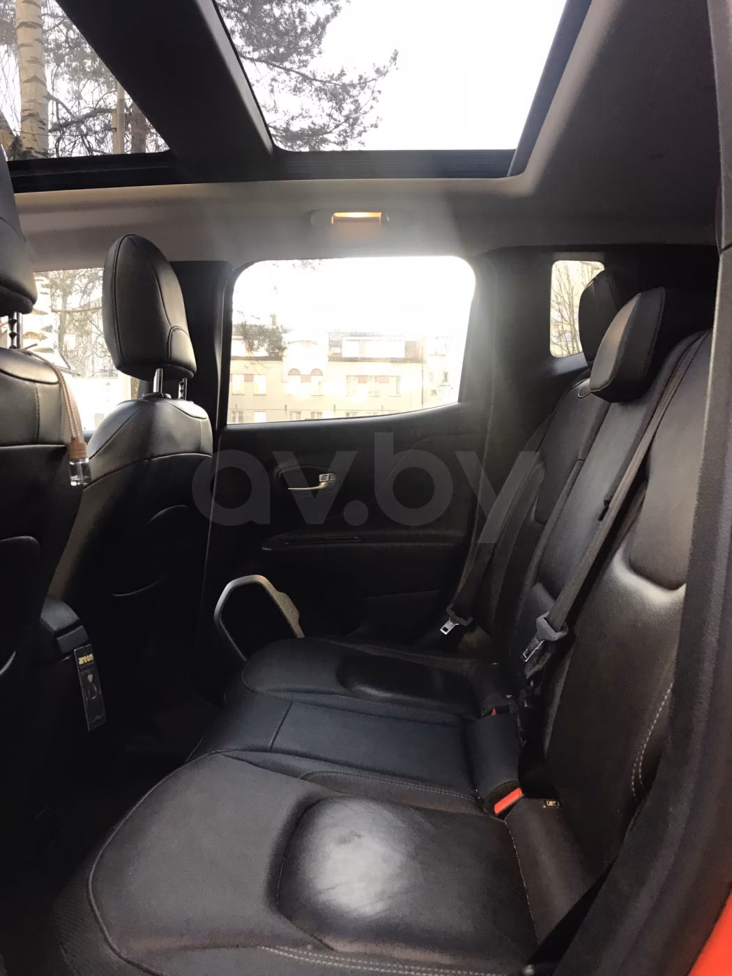 Jeep Renegade фото 17