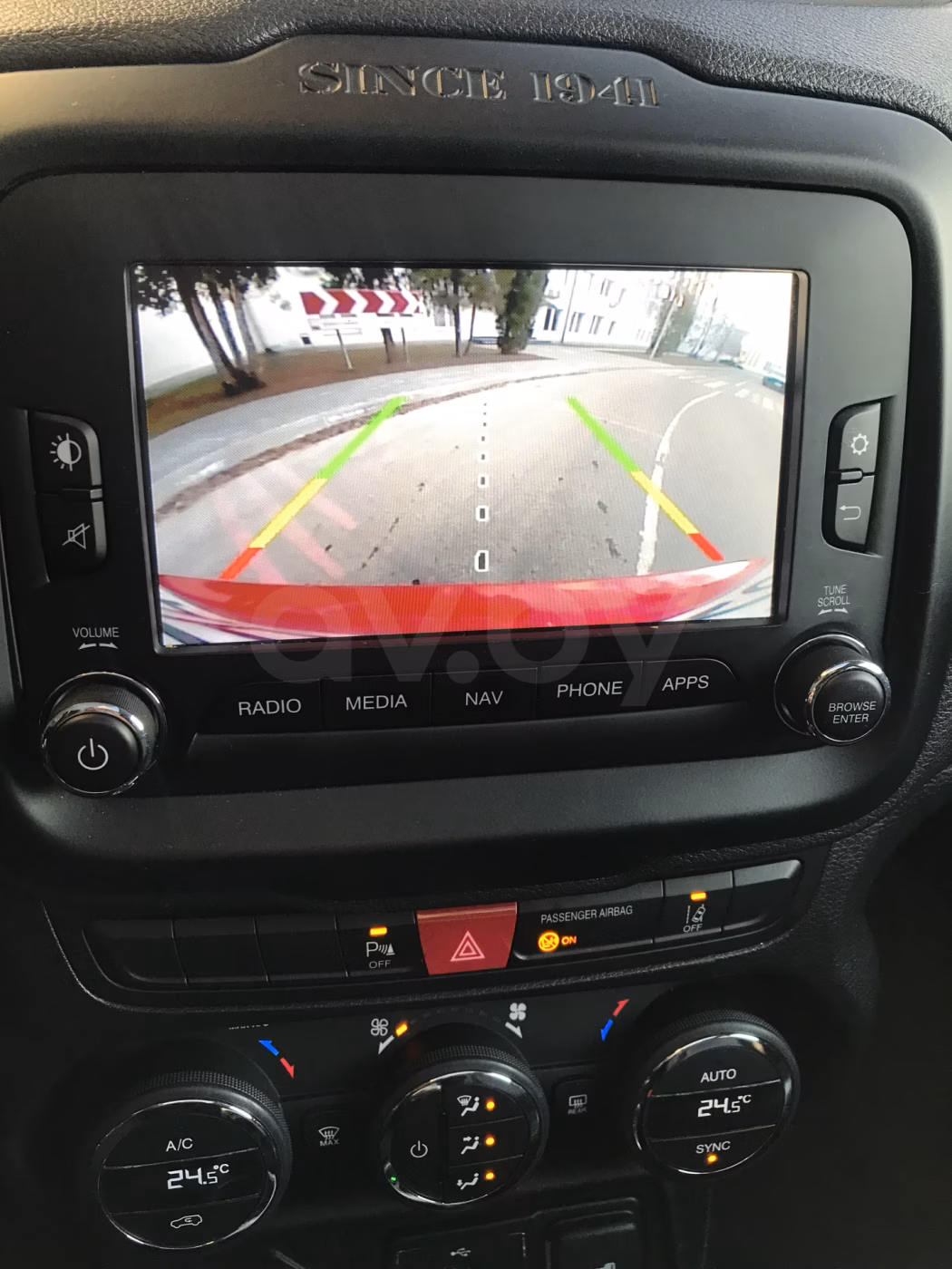 Jeep Renegade фото 12
