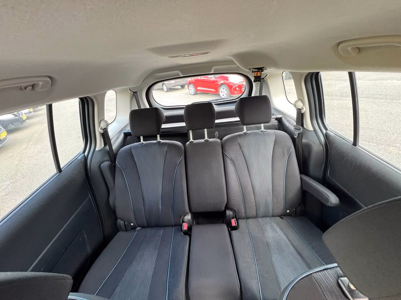 Mazda 5 фото 13
