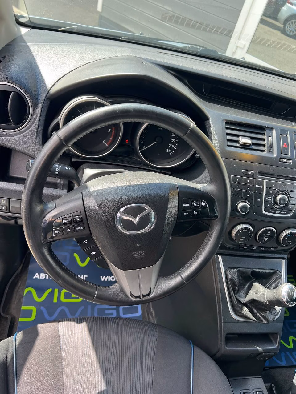 Mazda 5 фото 16