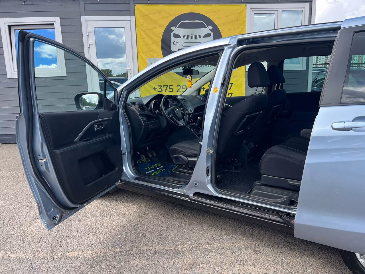 Mazda 5 фото 12