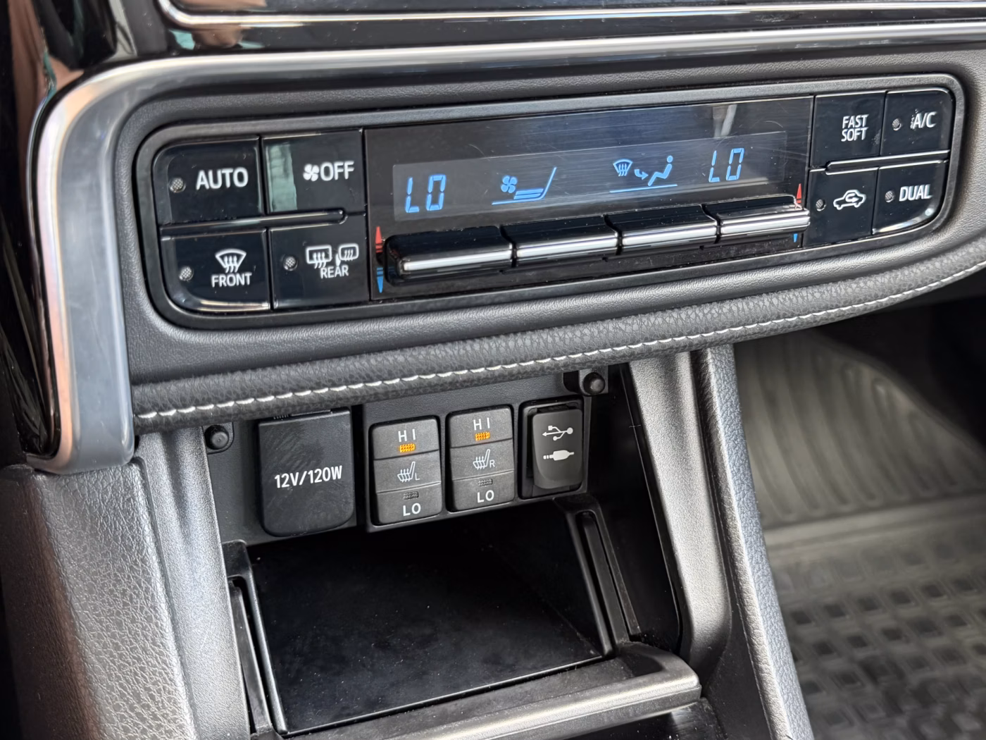 Toyota Corolla фото 16