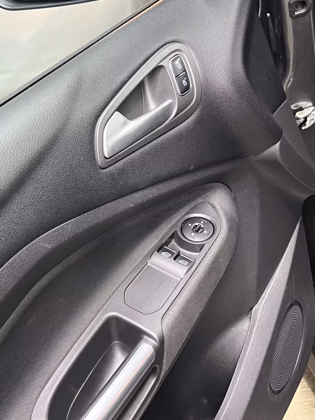 Ford C-MAX фото 11