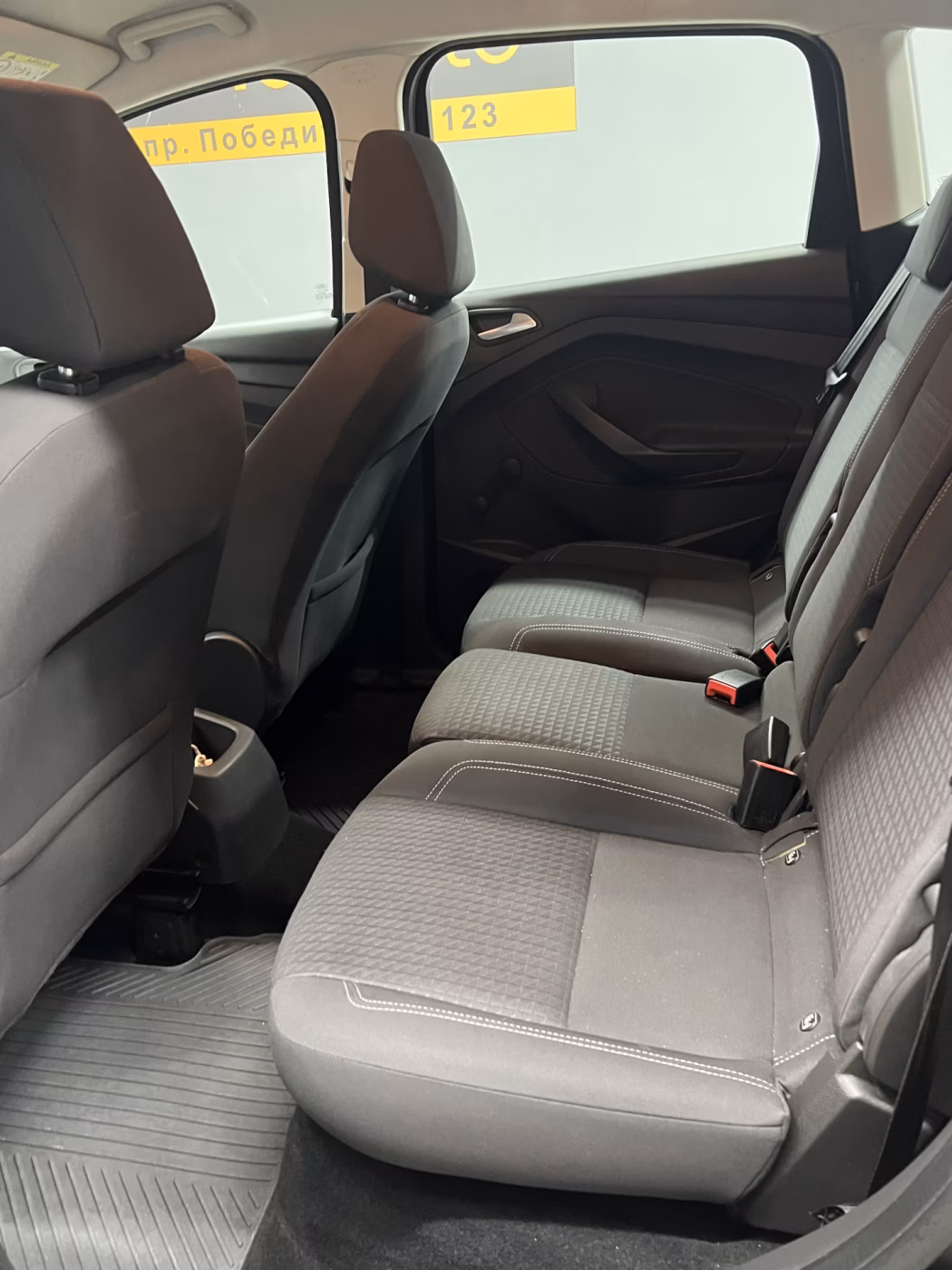 Ford C-MAX фото 10