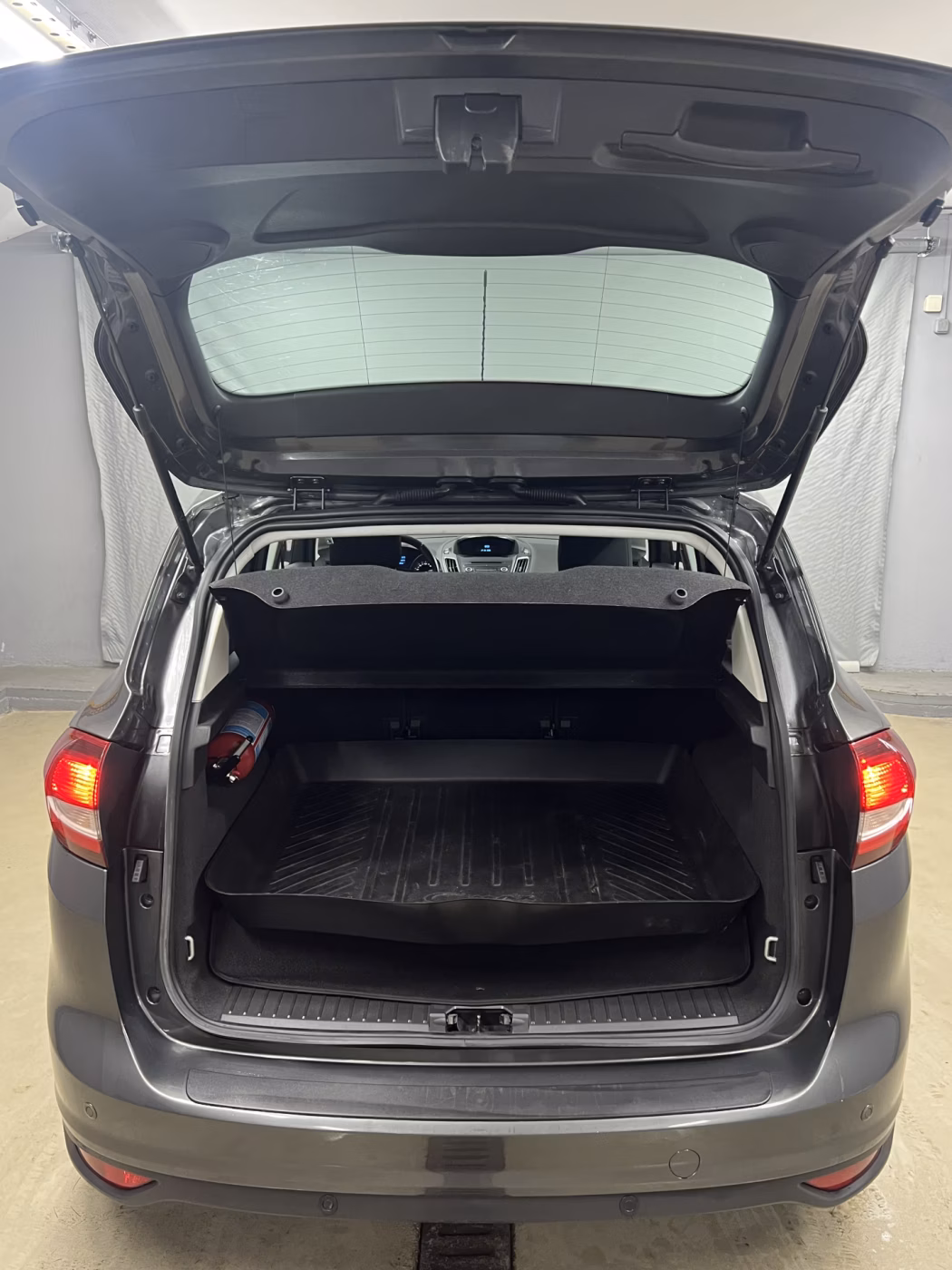 Ford C-MAX фото 17
