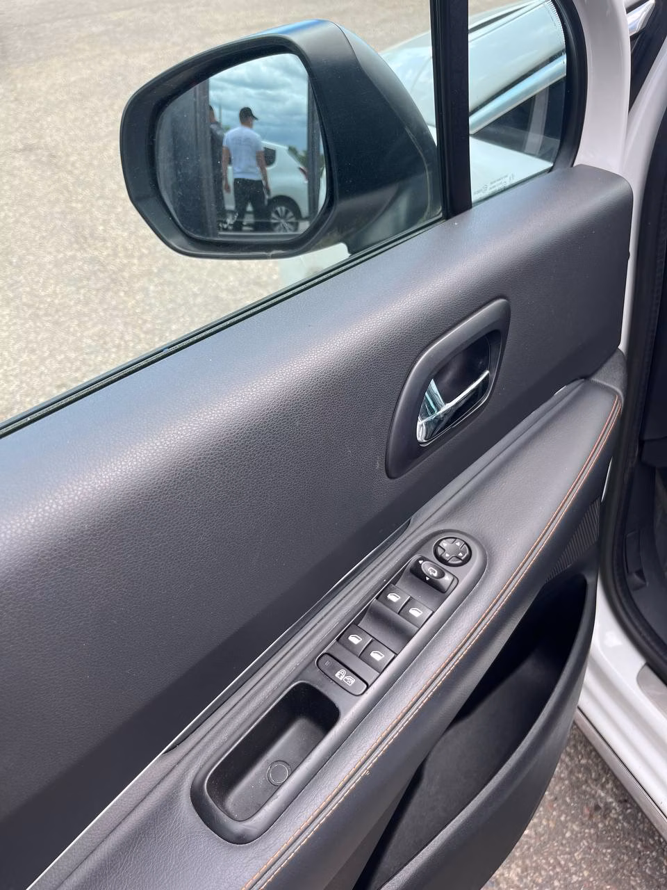 Peugeot 3008 фото 9