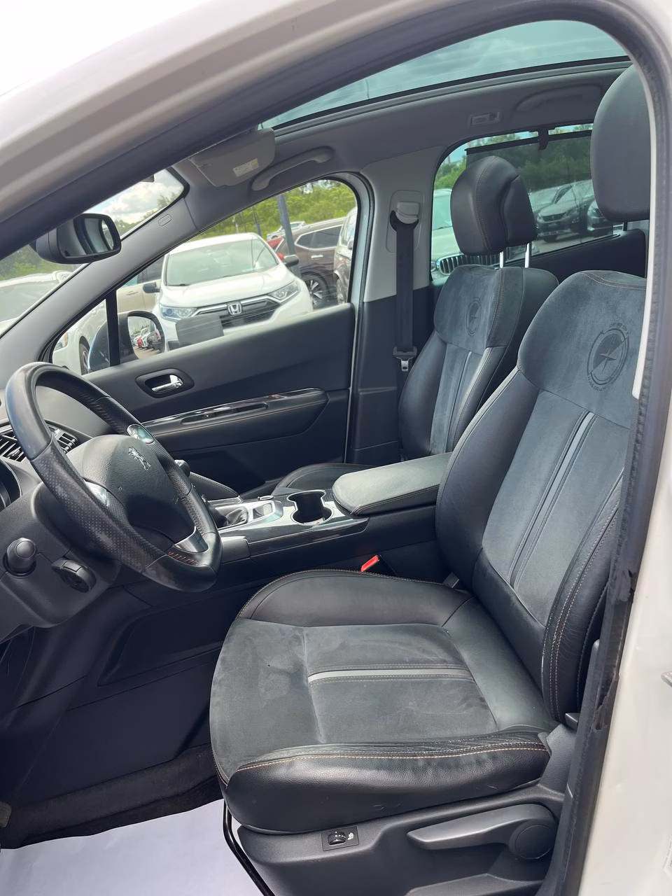 Peugeot 3008 фото 10