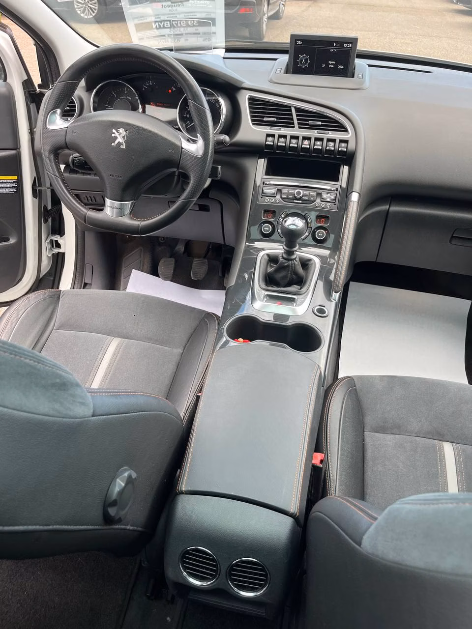 Peugeot 3008 фото 12