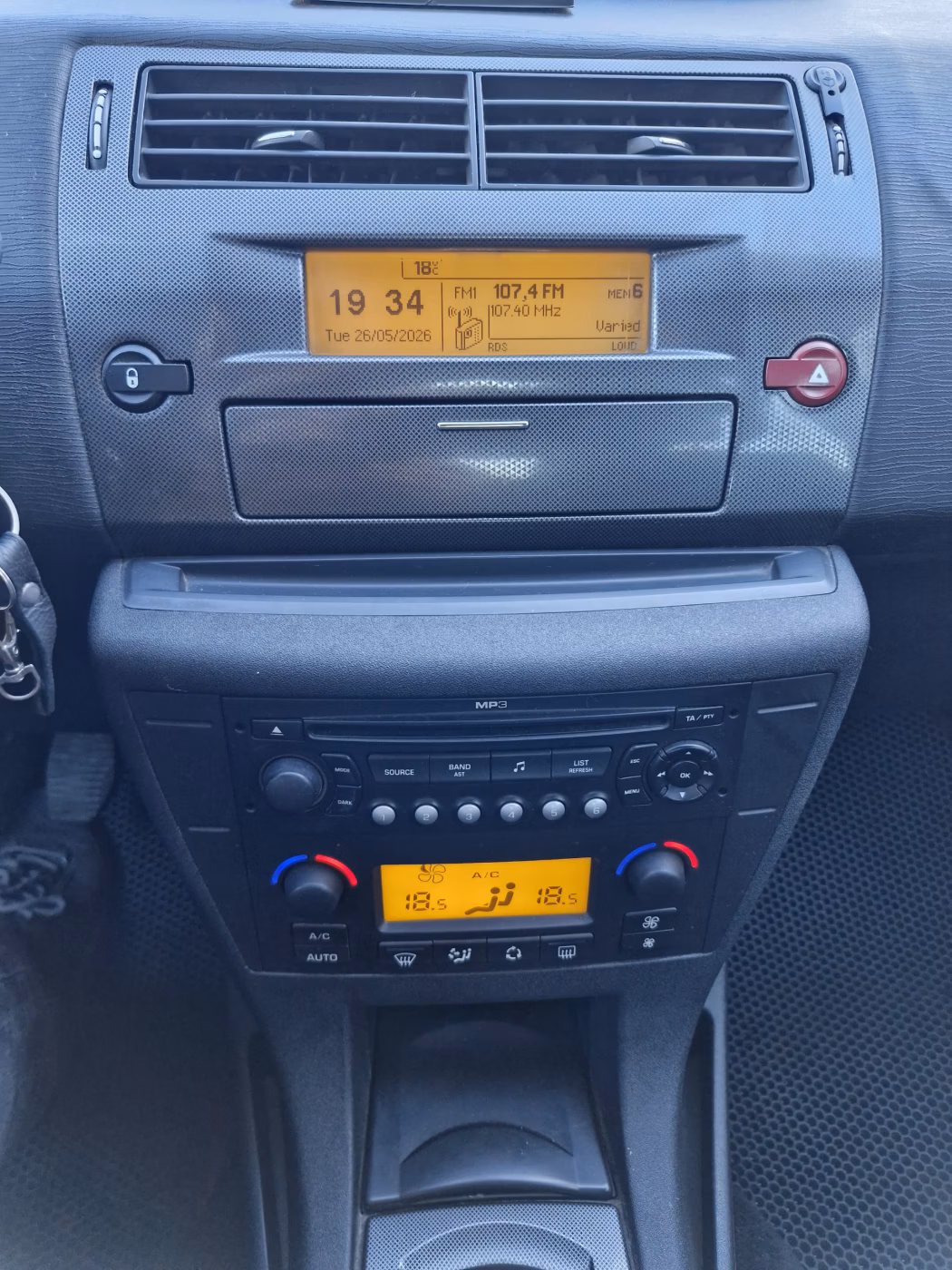 Citroen C4 фото 25