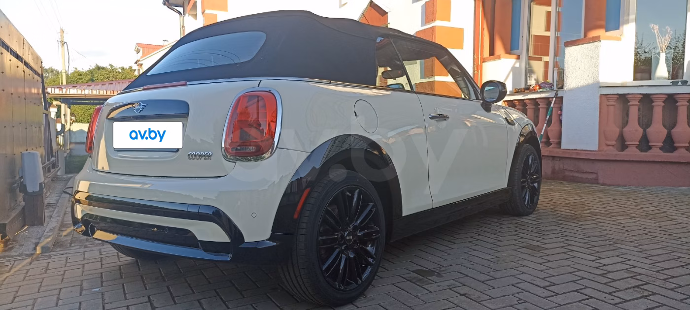 MINI Cabrio фото 7
