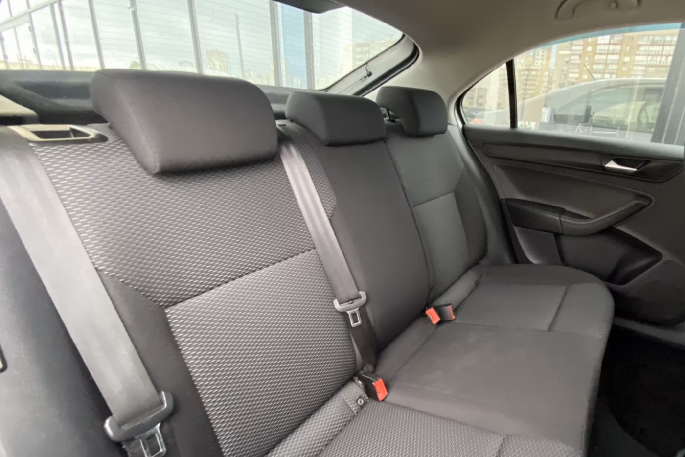 Volkswagen Polo Sedan фото 14