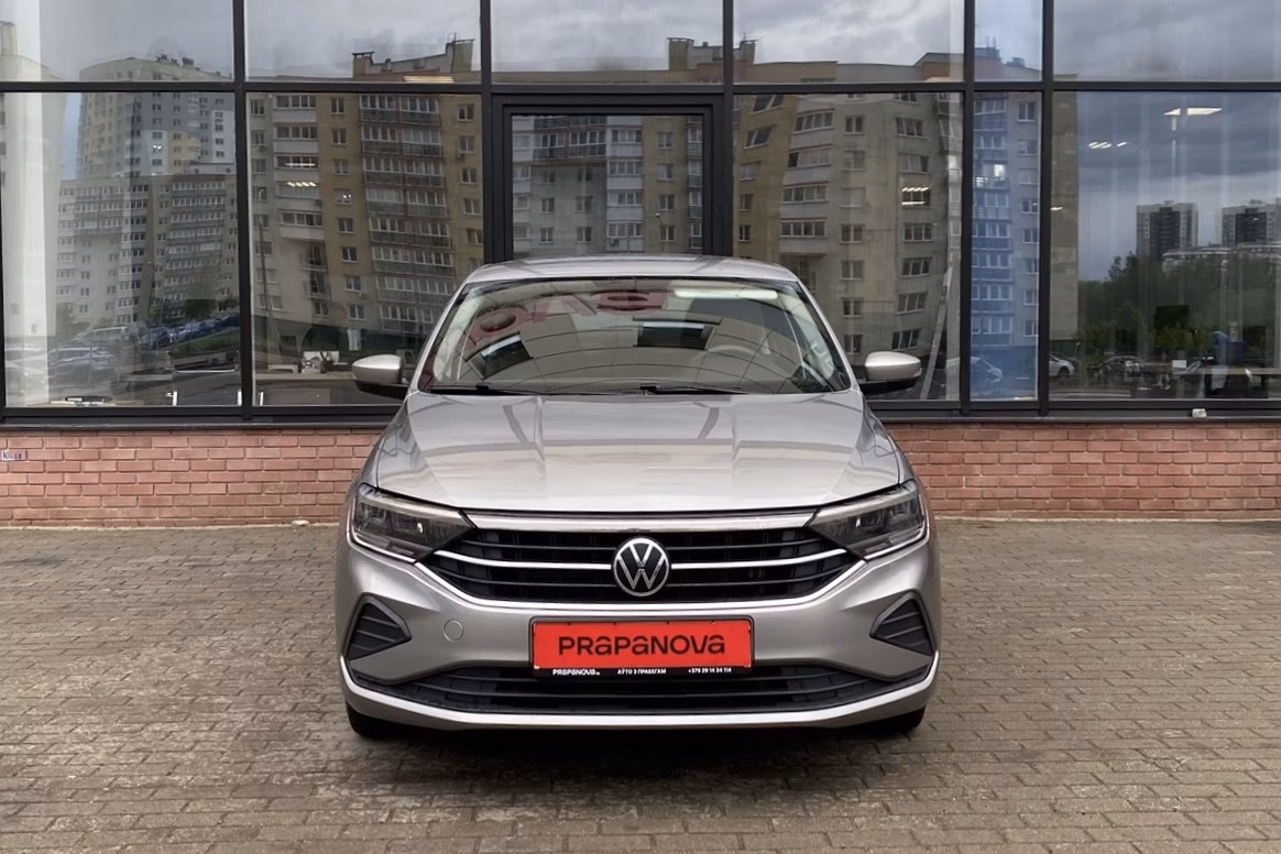 Volkswagen Polo Sedan фото 2