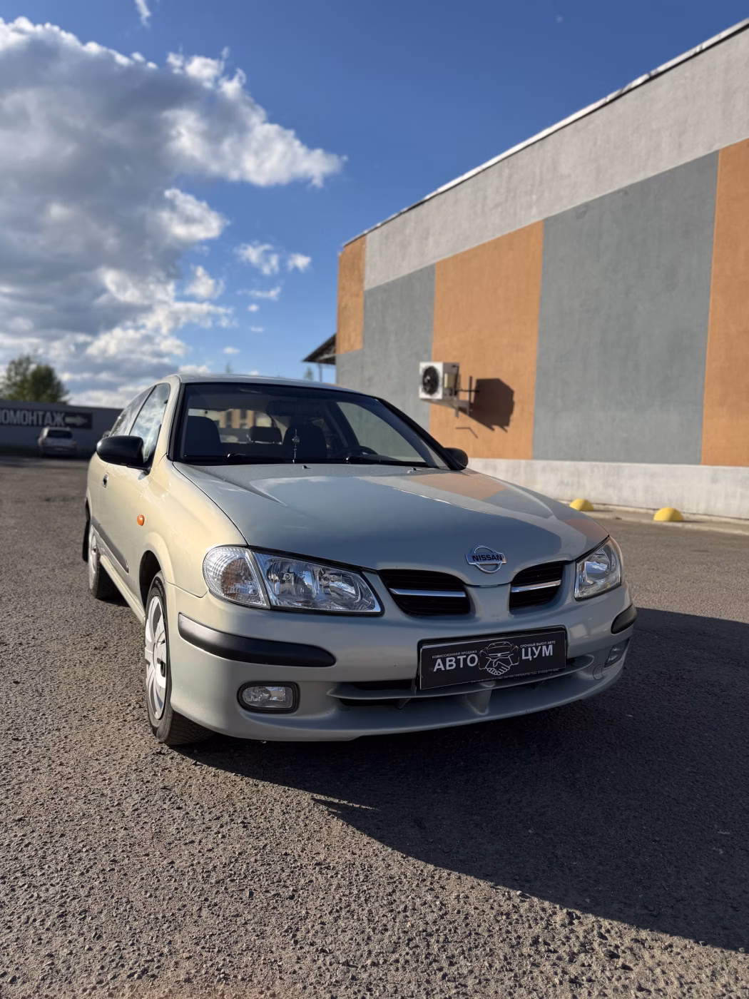 Nissan Almera фото 3