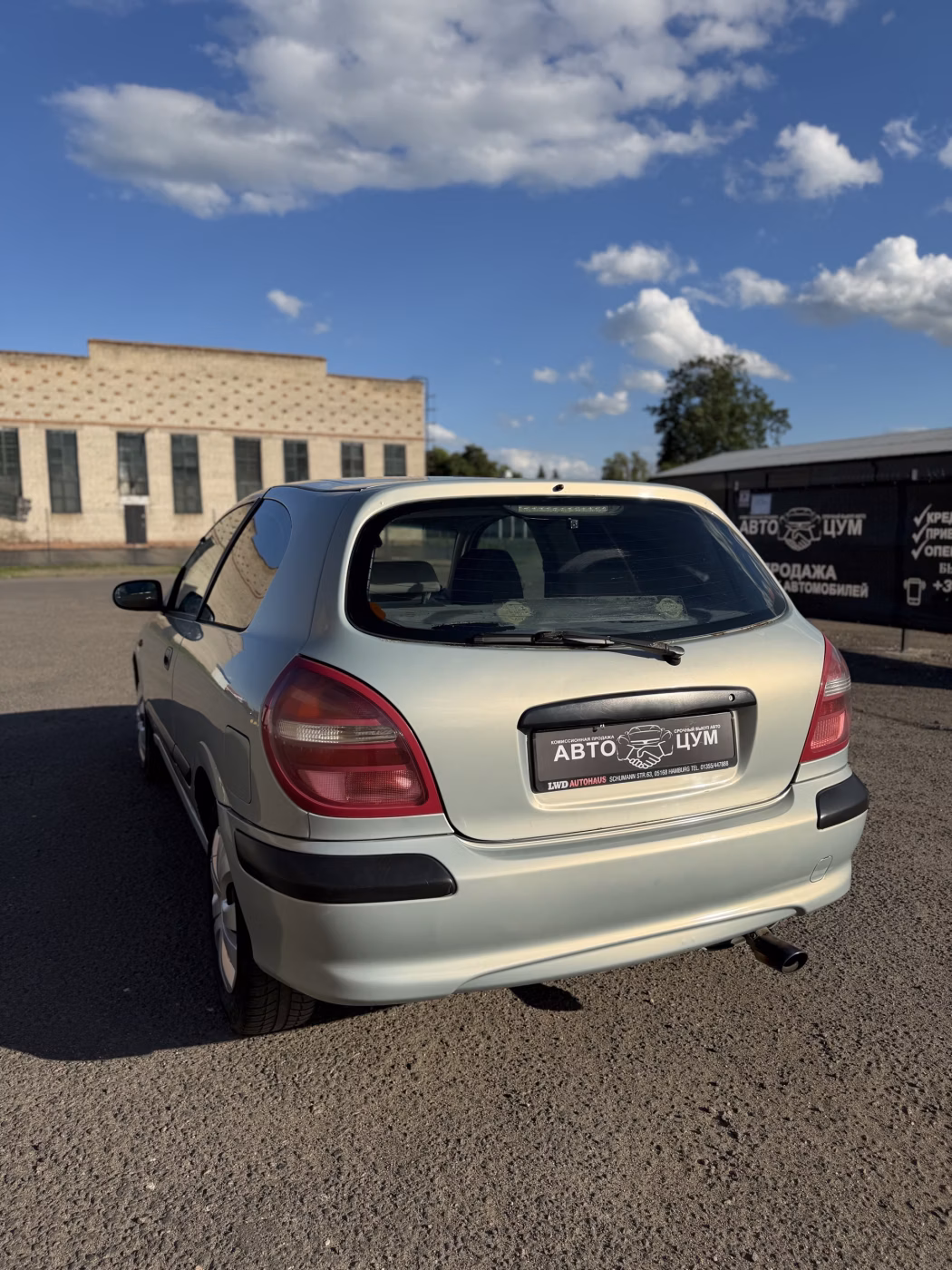 Nissan Almera фото 12