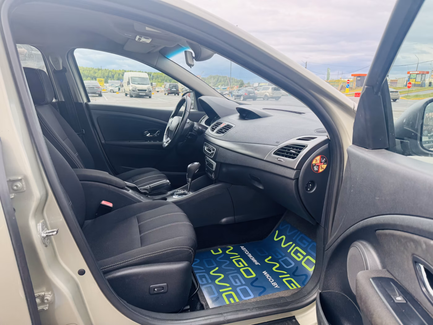 Renault Megane фото 8
