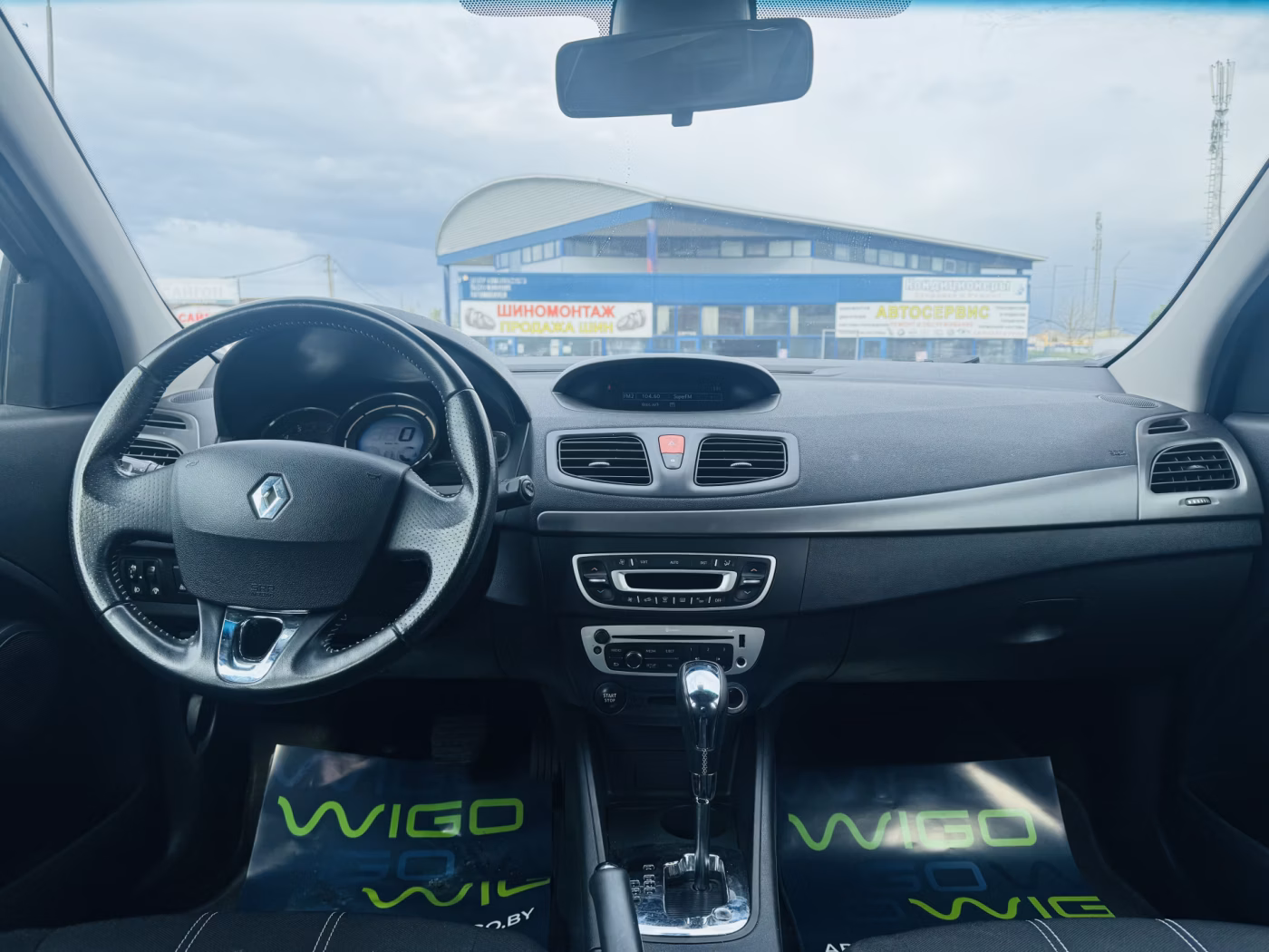 Renault Megane фото 9