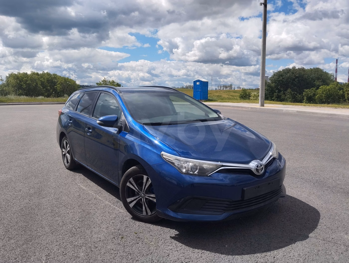 Toyota Auris фото 6