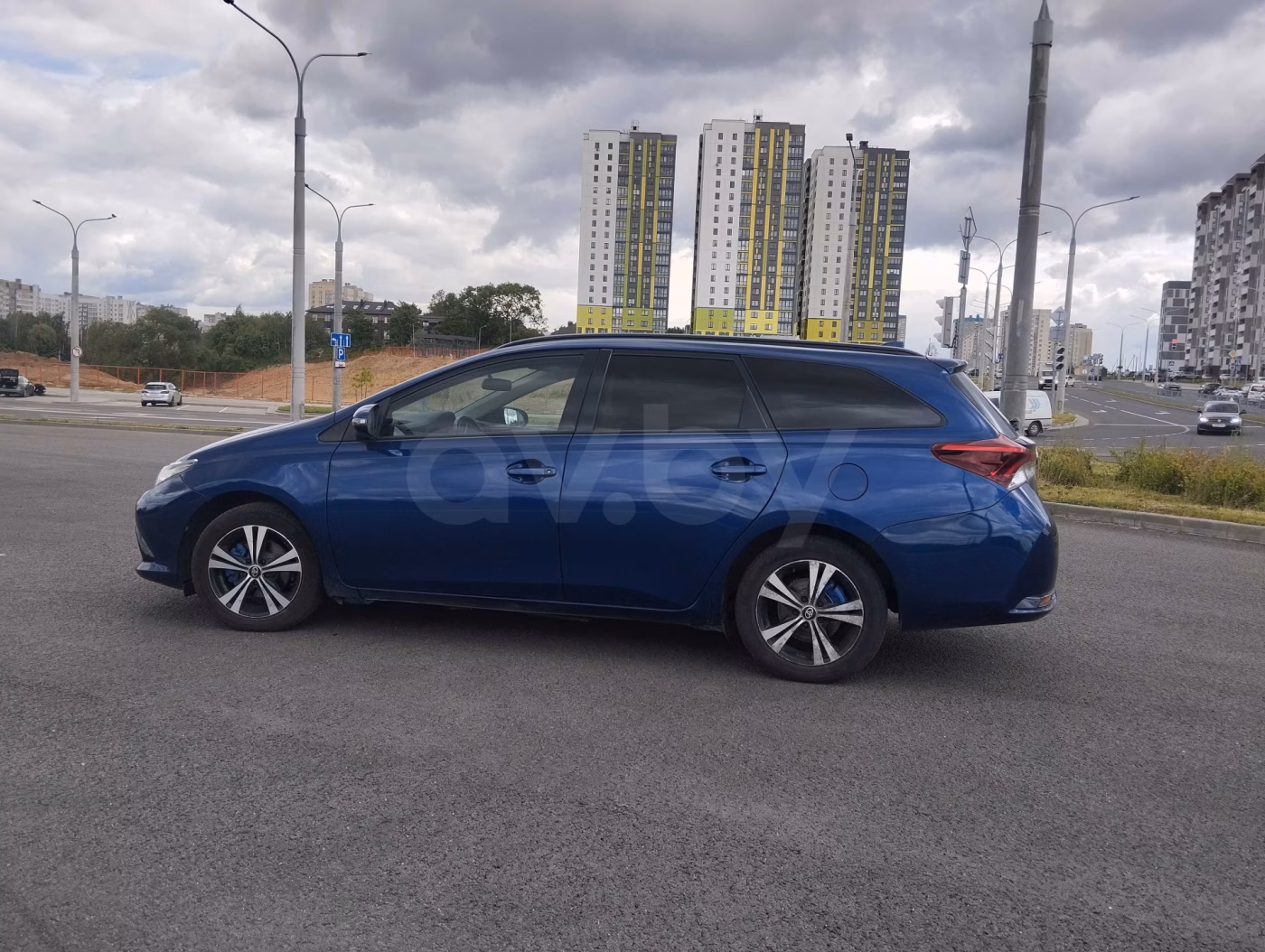 Toyota Auris фото 3