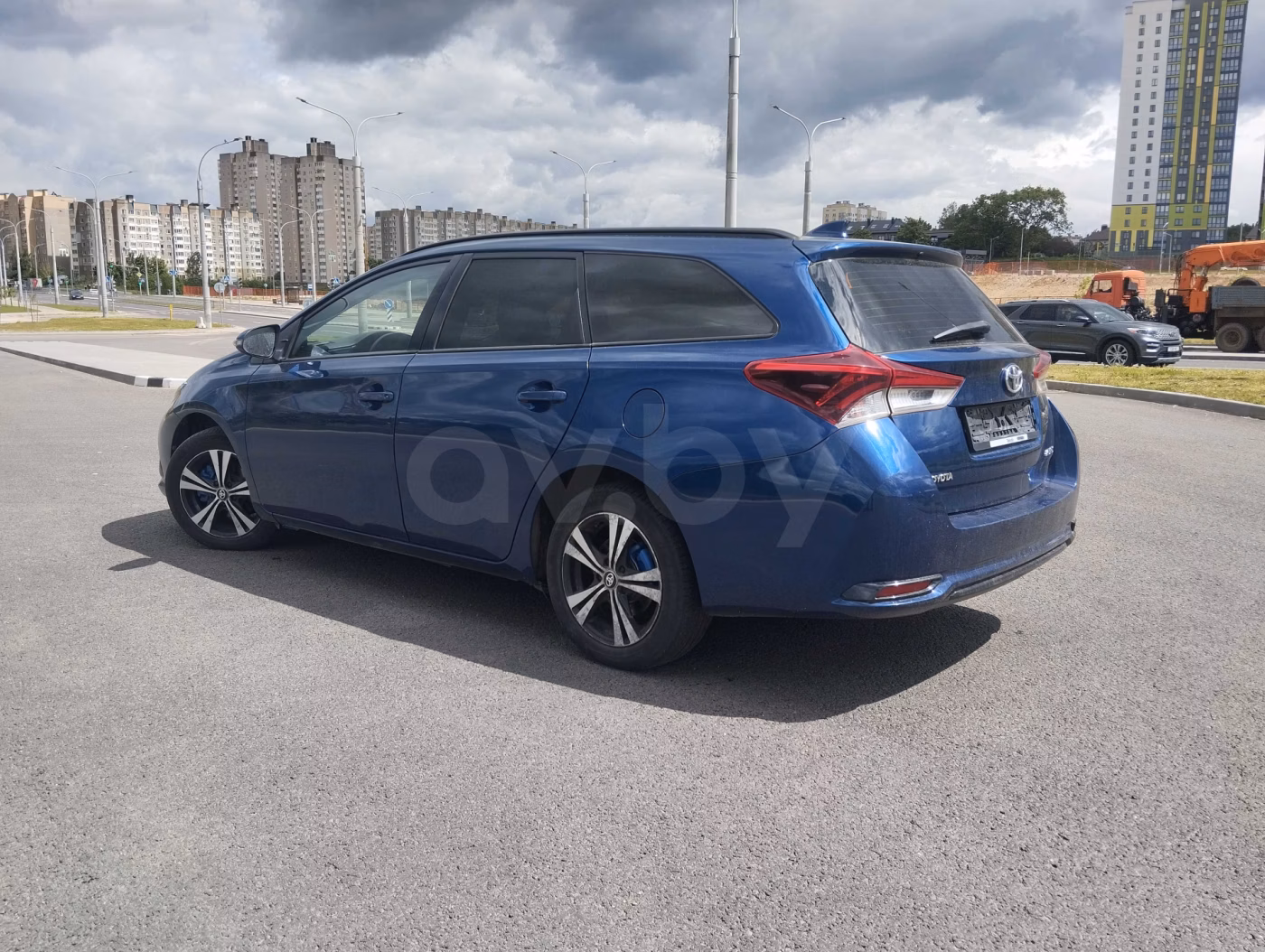 Toyota Auris фото 8