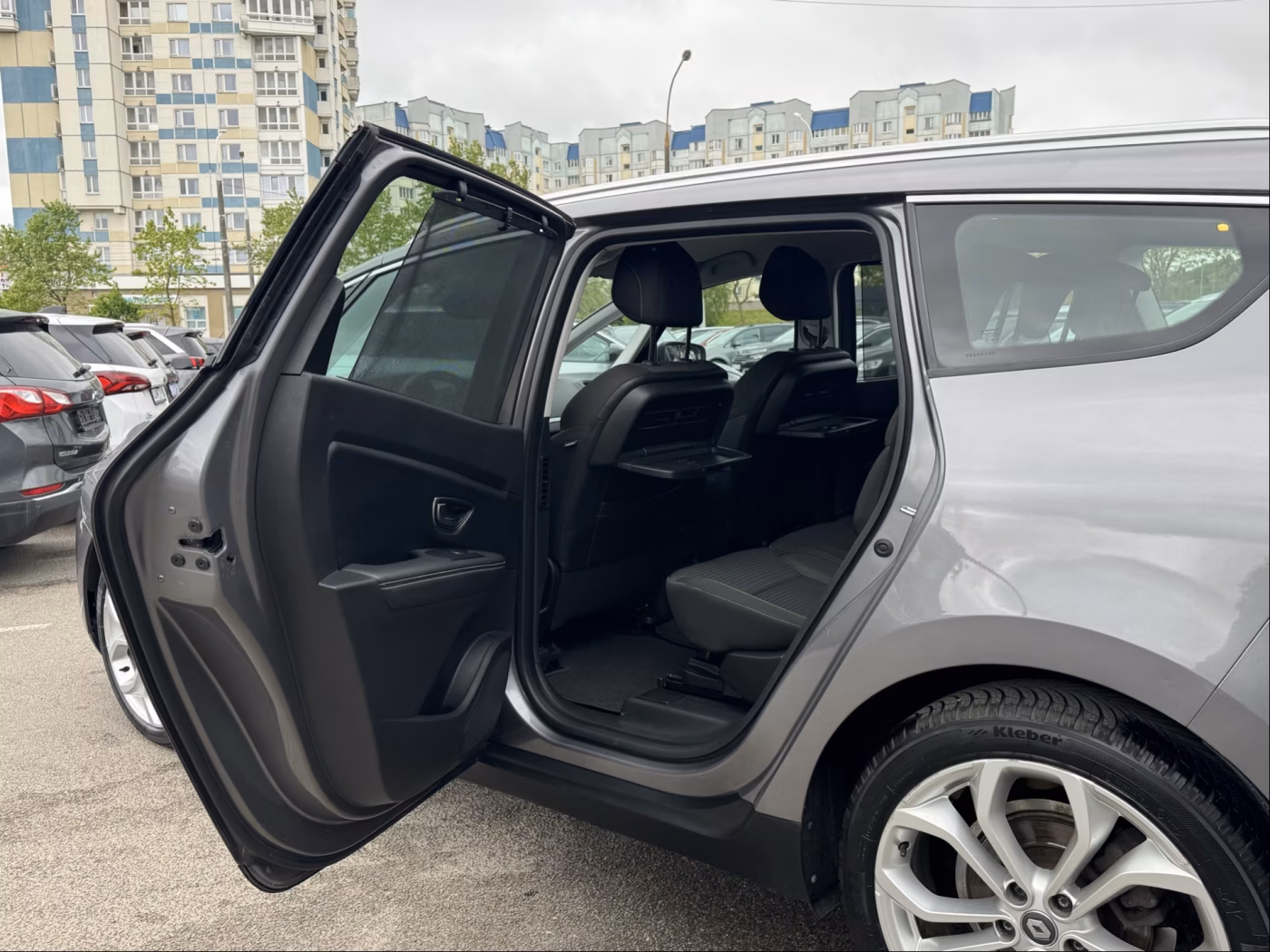Renault Grand Scenic фото 11