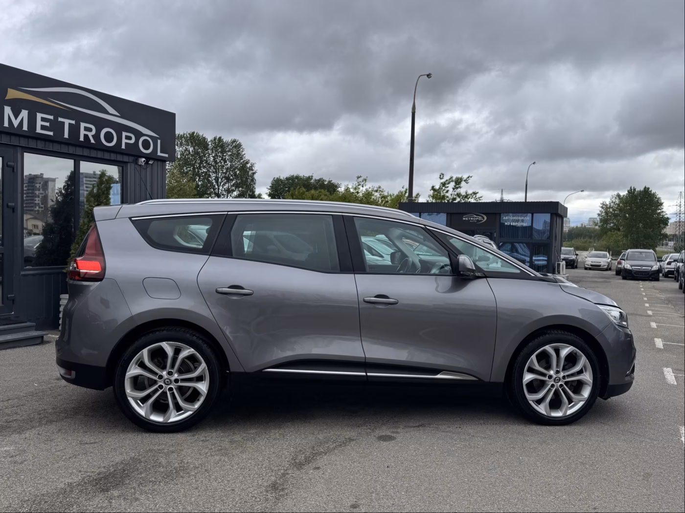 Renault Grand Scenic фото 8