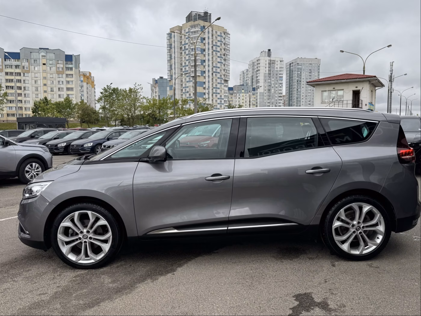 Renault Grand Scenic фото 4