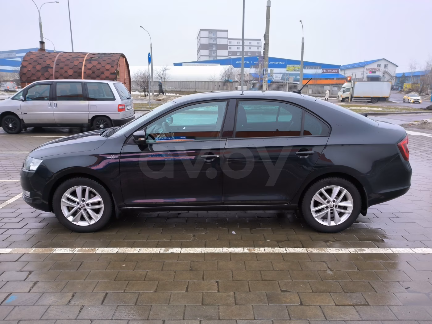 Skoda Rapid фото 8