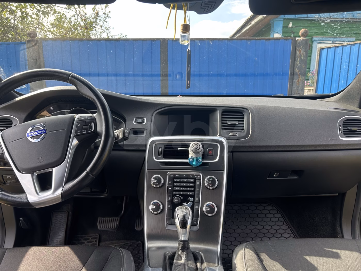 Volvo V60 фото 17