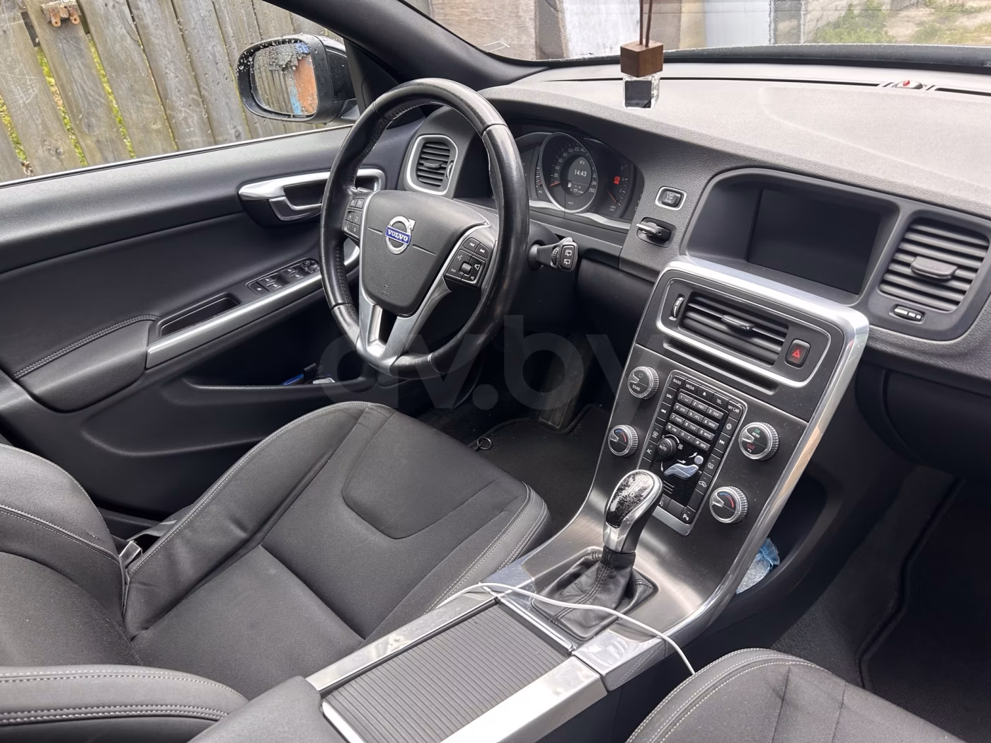 Volvo V60 фото 27