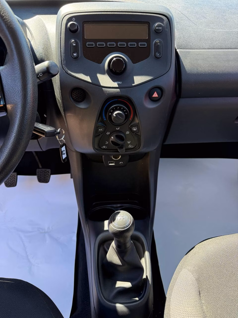 Toyota Aygo фото 11