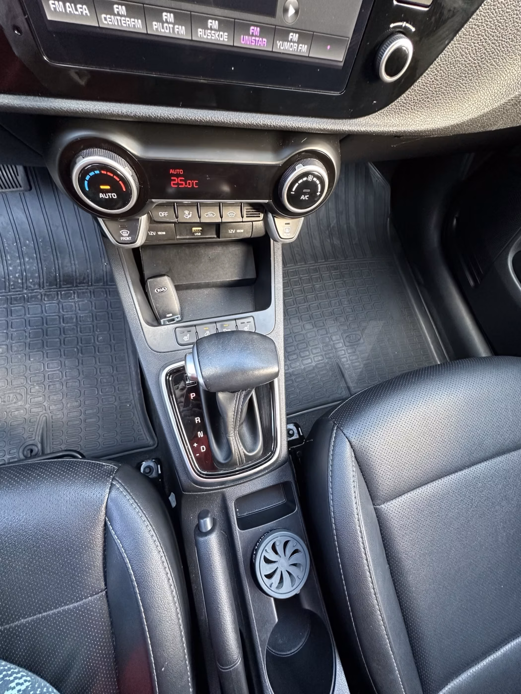 Kia Rio фото 13