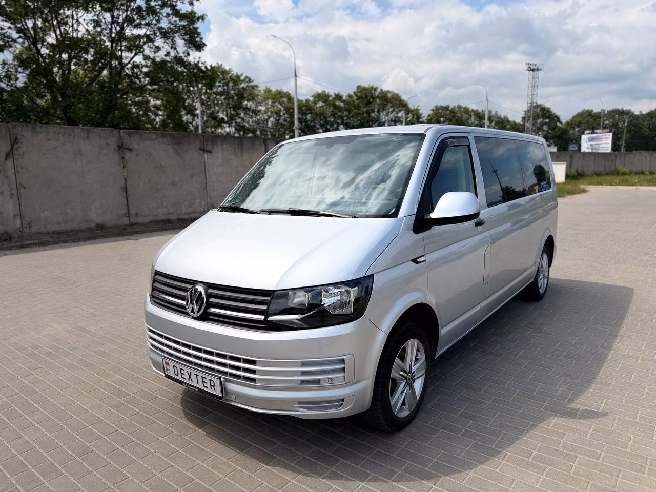 Volkswagen Caravelle фото 3