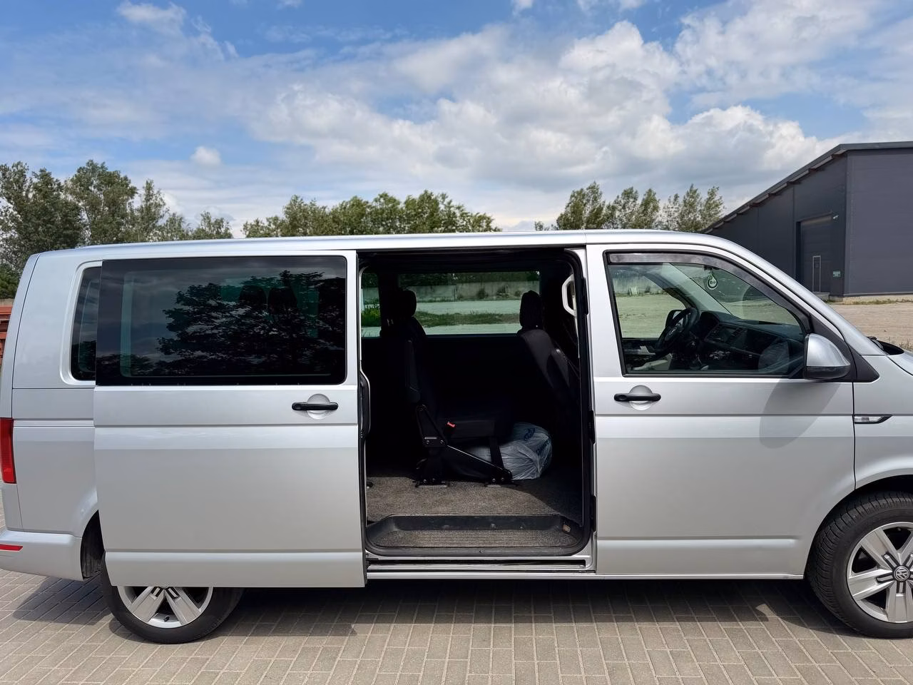 Volkswagen Caravelle фото 7