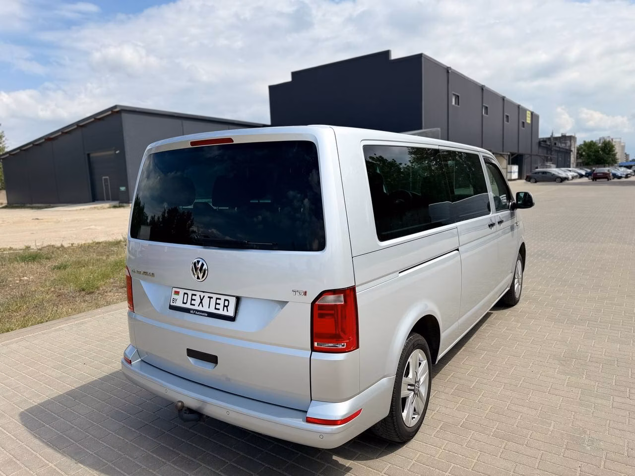 Volkswagen Caravelle фото 4