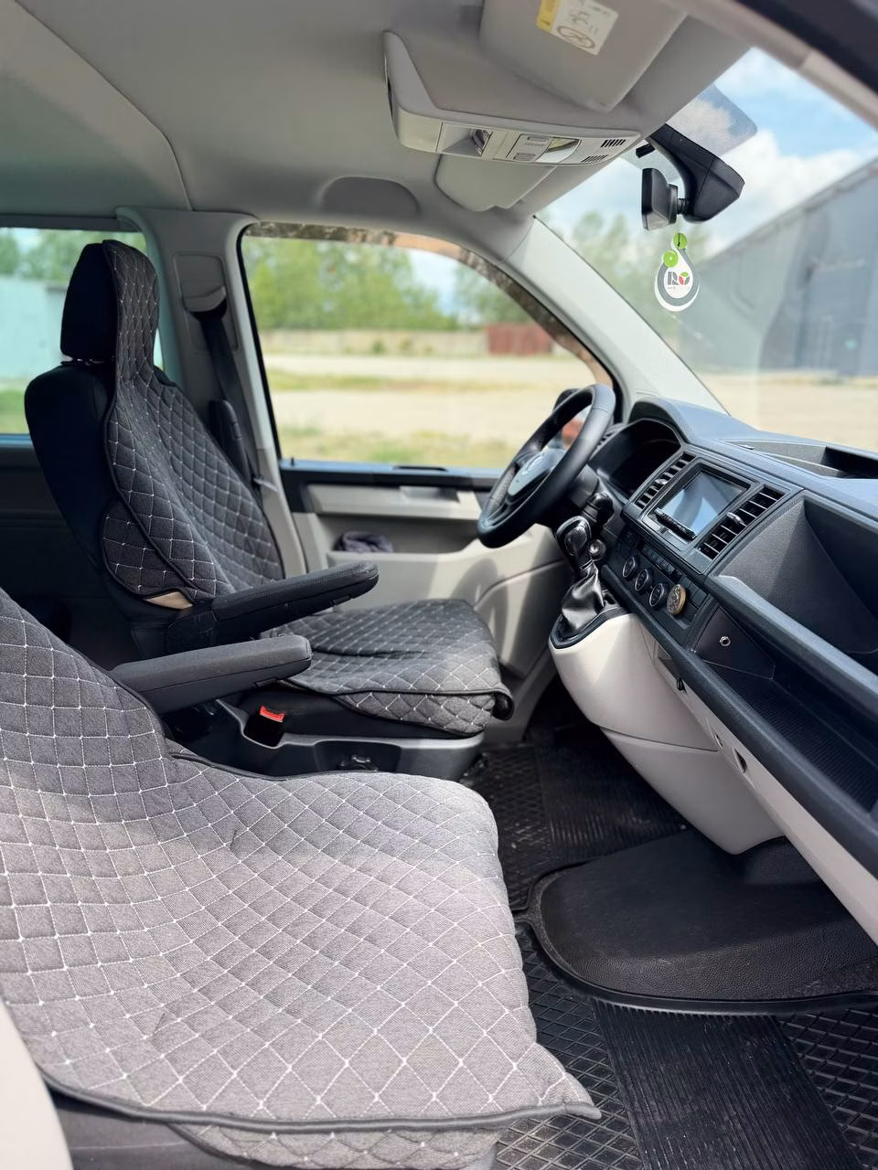Volkswagen Caravelle фото 11