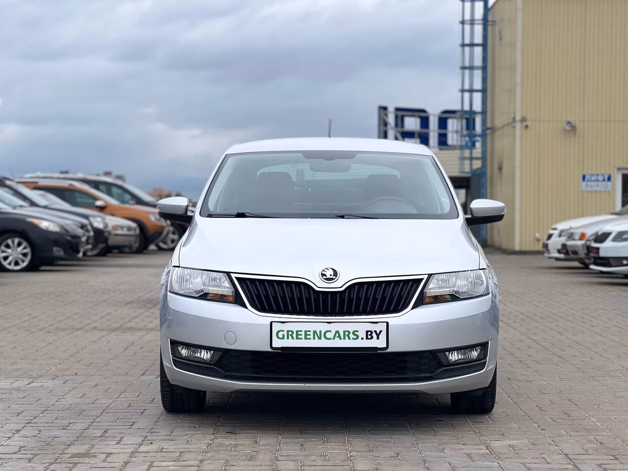 Skoda Rapid фото 2