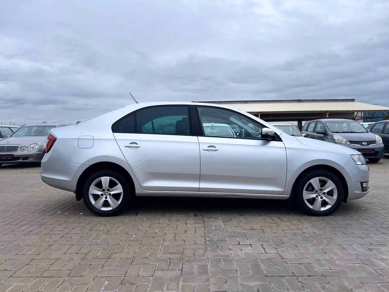 Skoda Rapid фото 5