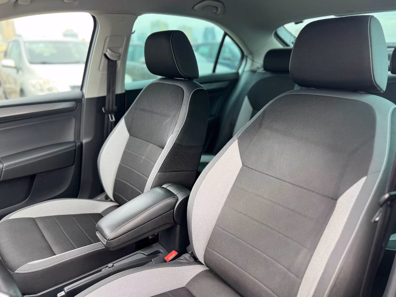 Skoda Rapid фото 9
