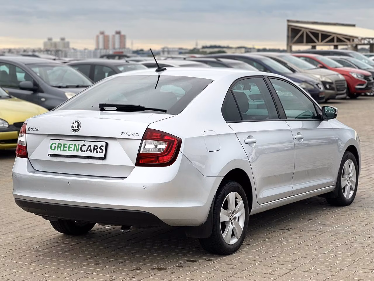 Skoda Rapid фото 8