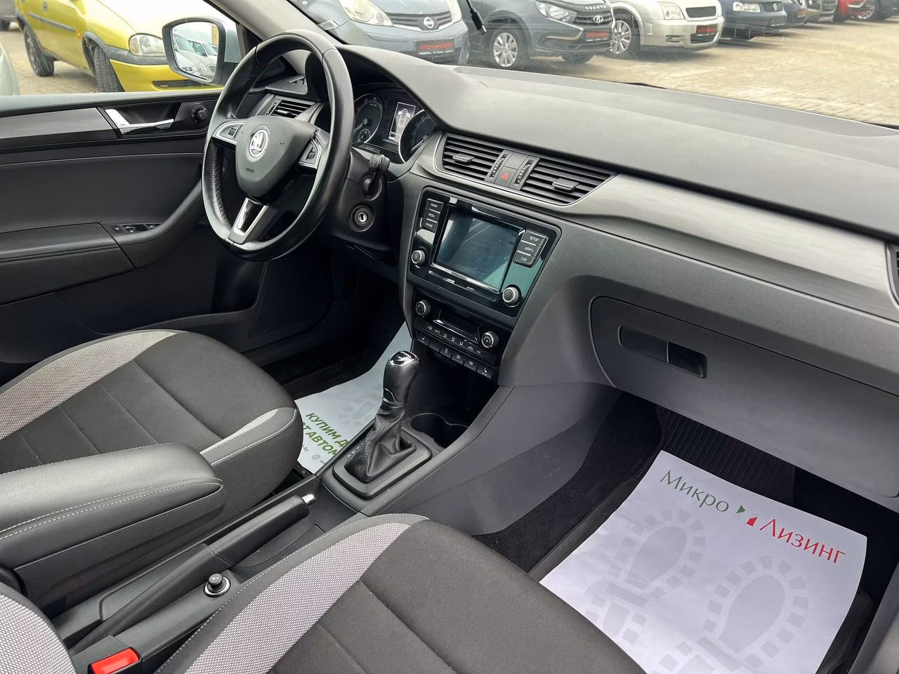 Skoda Rapid фото 11