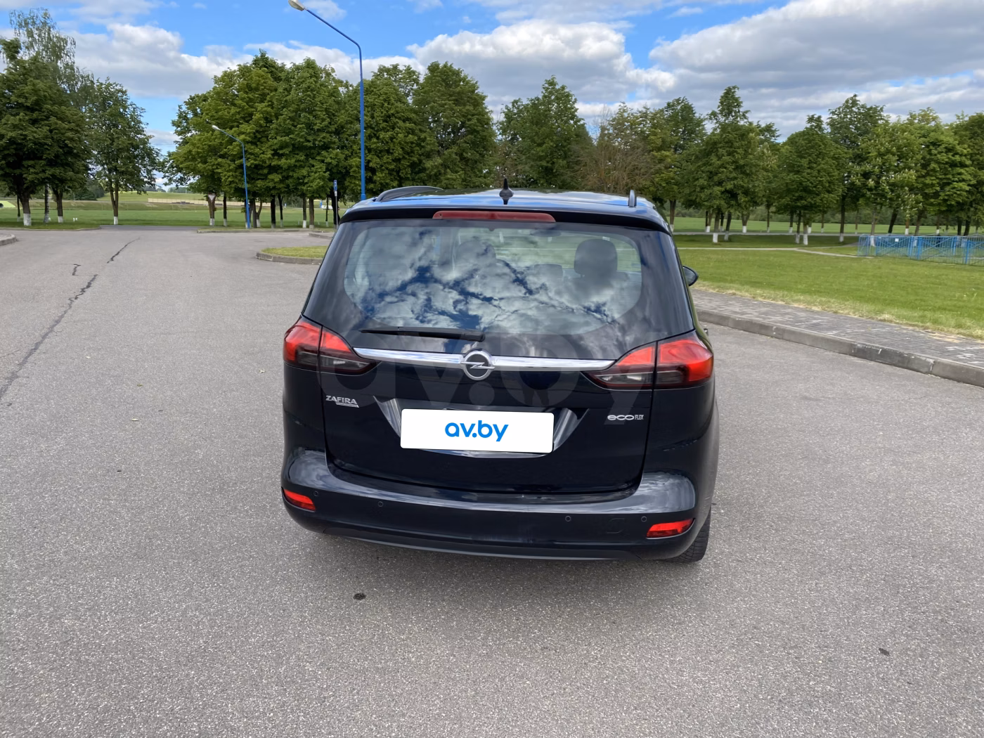 Opel Zafira фото 4
