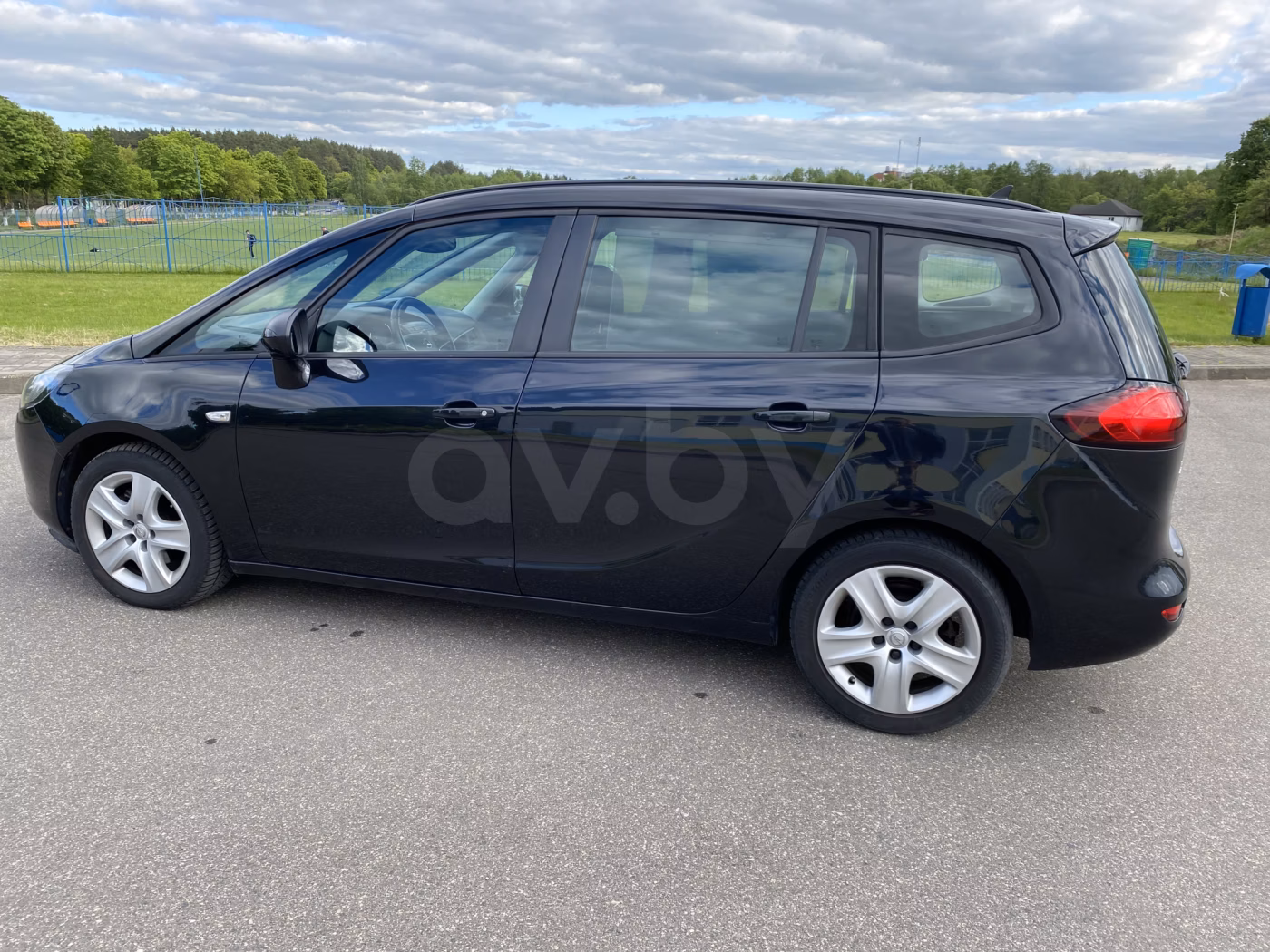 Opel Zafira фото 6