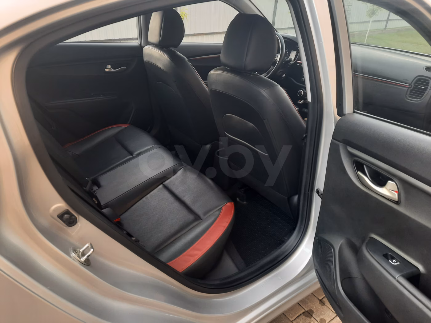 Kia Rio фото 8