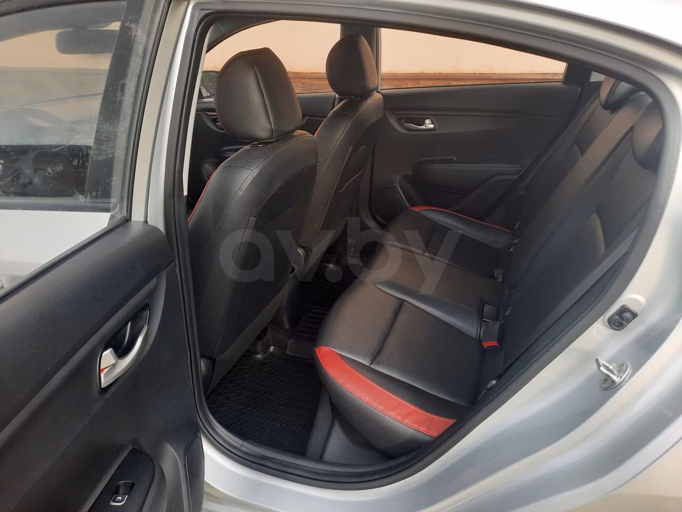 Kia Rio фото 9