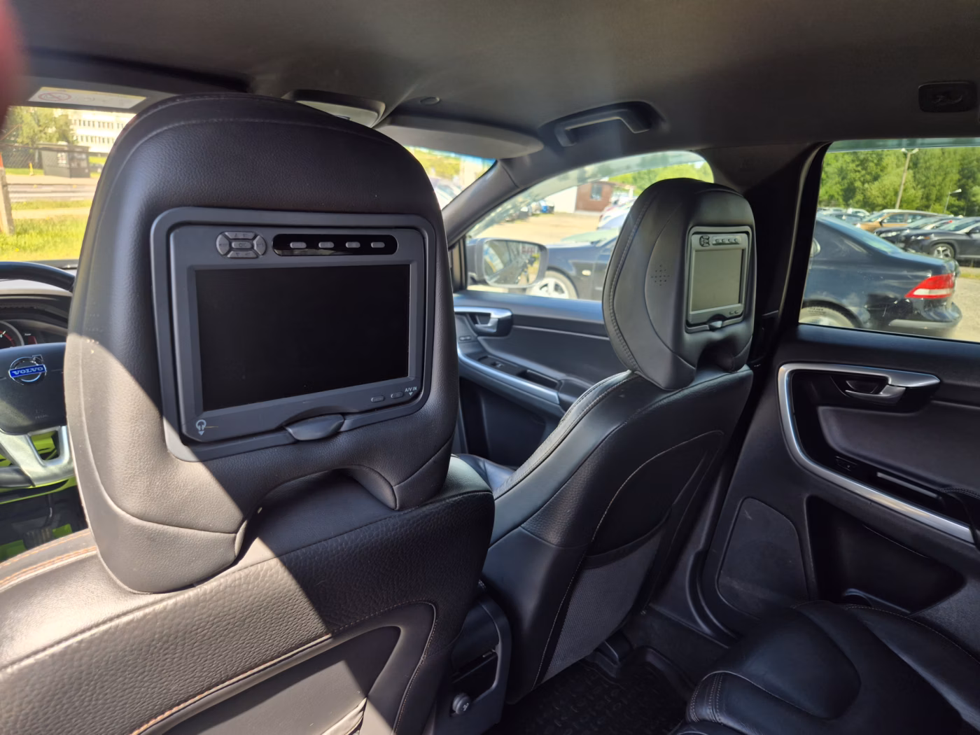 Volvo XC60 фото 14